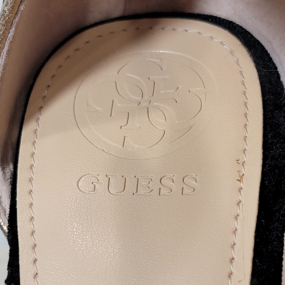 GUESS CERSIAN Black and Gold Velvet Chunky Block Heeled Sandal Sz 7.5 Chic - Picture 7 of 12